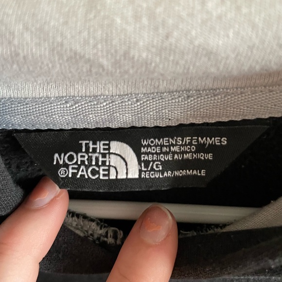 North Face size large sweatshirt - Picture 4 of 4